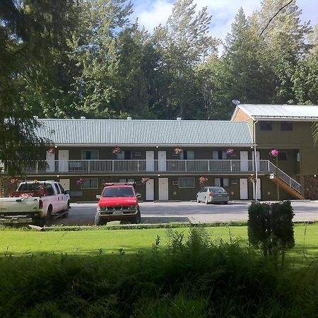 The Hitching Post Motel Pemberton Zewnętrze zdjęcie