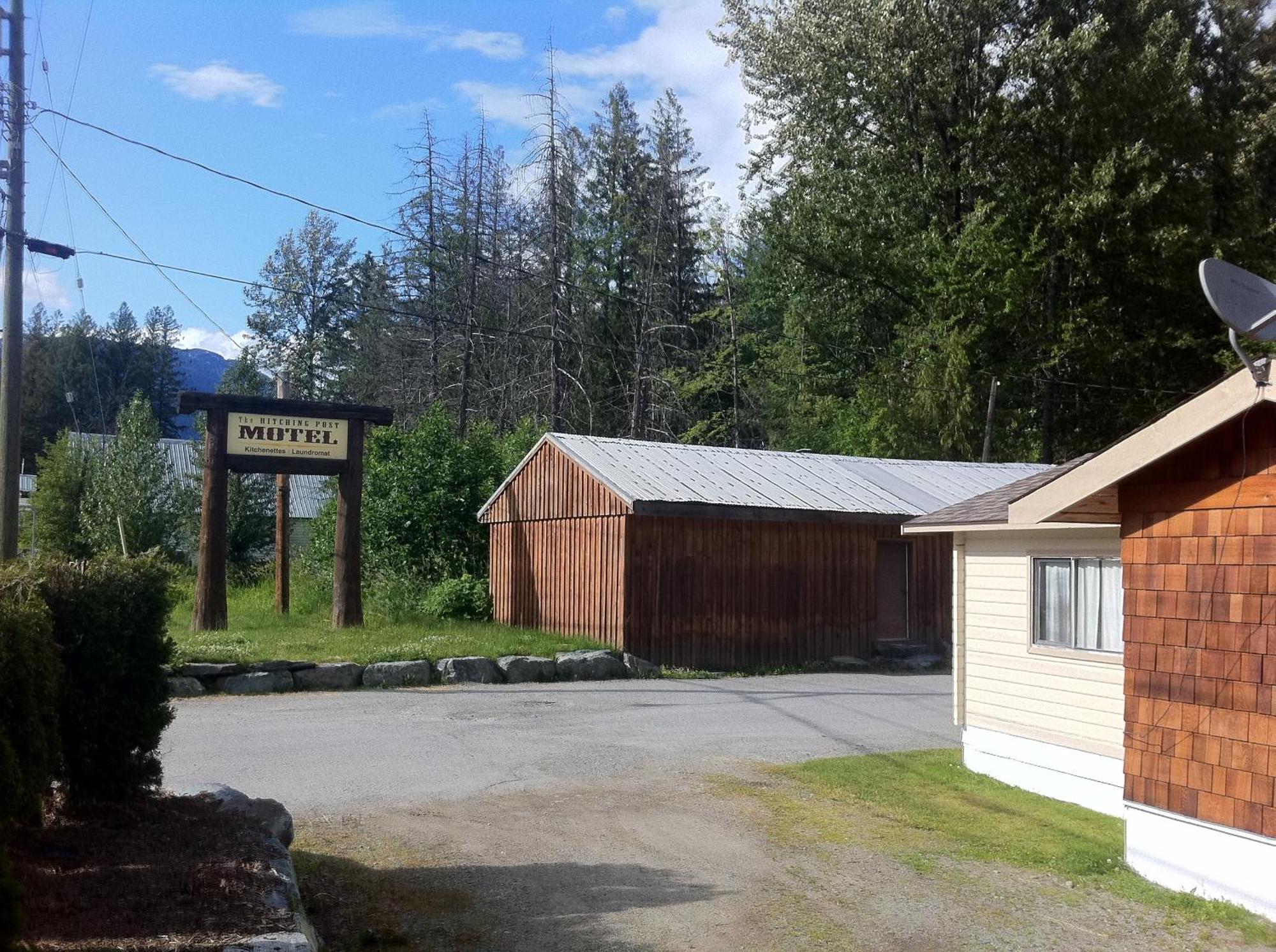 The Hitching Post Motel Pemberton Zewnętrze zdjęcie