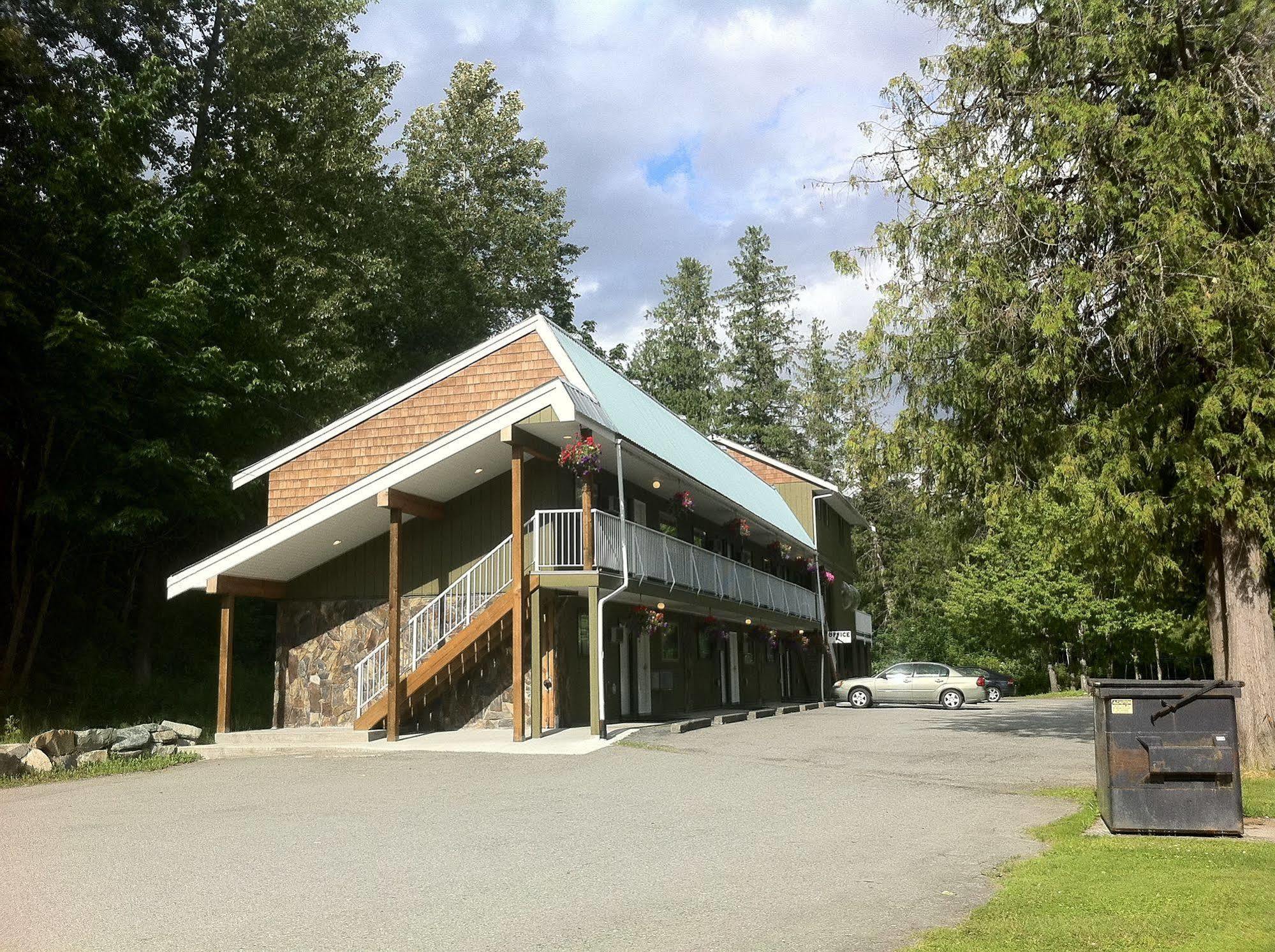 The Hitching Post Motel Pemberton Zewnętrze zdjęcie