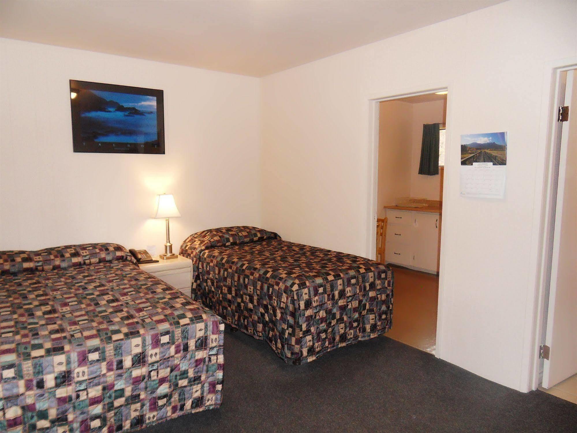 The Hitching Post Motel Pemberton Zewnętrze zdjęcie